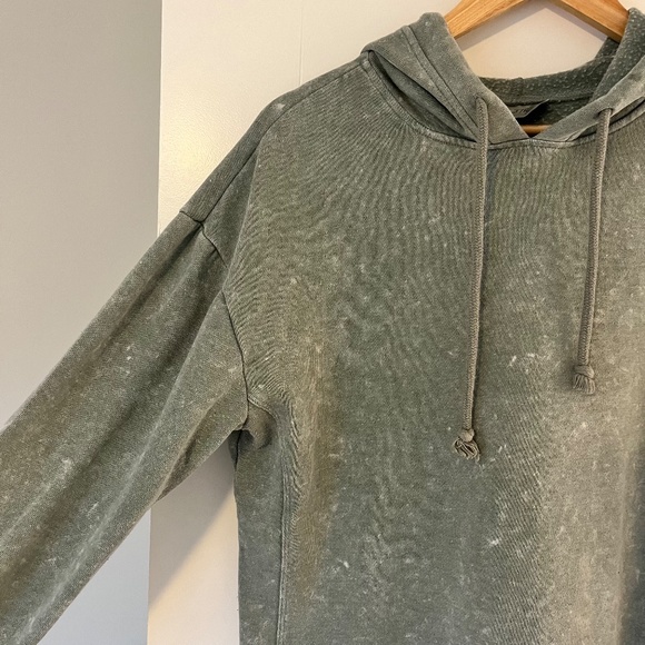 Universal Threads "Dolman" Sweatshirt Size M - Picture 5 of 8